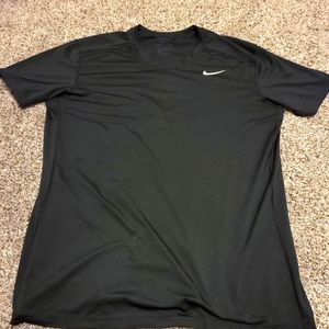 Nike : Dri-fit Shirt Black (size L)